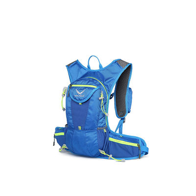 Atemberaubend leichter Rucksack Wasserdicht mit 6 Taschen