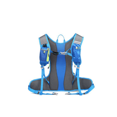 Atemberaubend leichter Rucksack Wasserdicht mit 6 Taschen